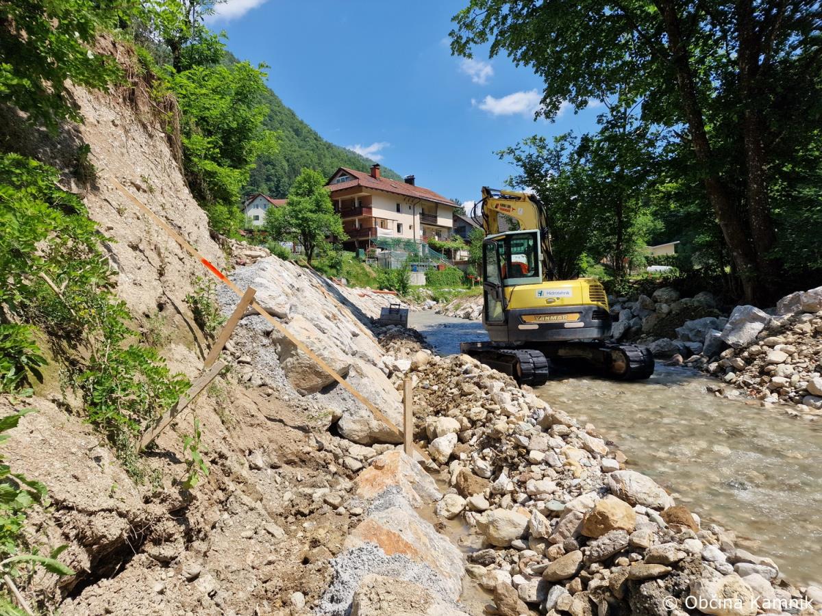 Sanacijska obnova vodotokov in hudournikov po poplavah (12)